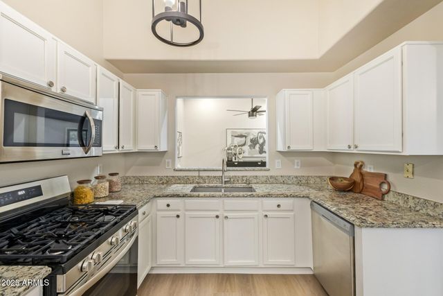 6530 W PRICKLY PEAR Trail, Phoenix, AZ 85083