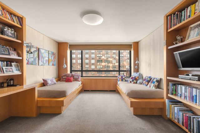 190 E 72ND Street 17AB, New York City, NY 10021