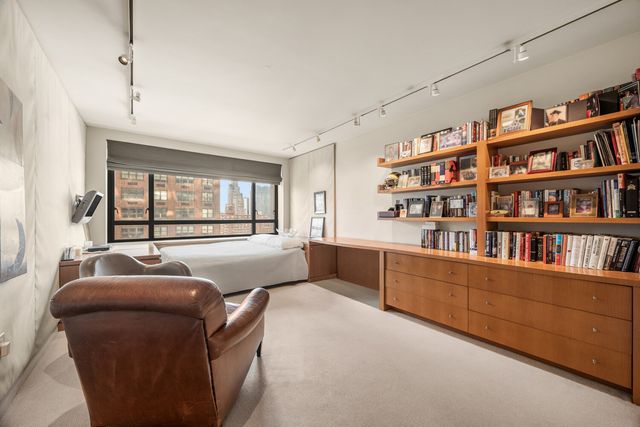 190 E 72ND Street 17AB, New York City, NY 10021