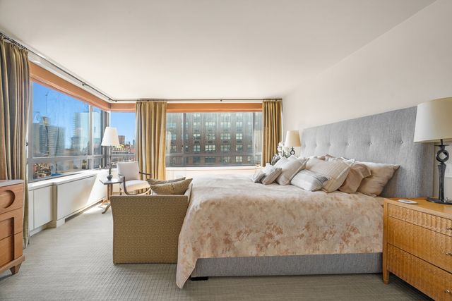 190 E 72ND Street 17AB, New York City, NY 10021