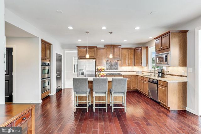 23233 FALLEN HILLS DR, Brambleton, VA 20148