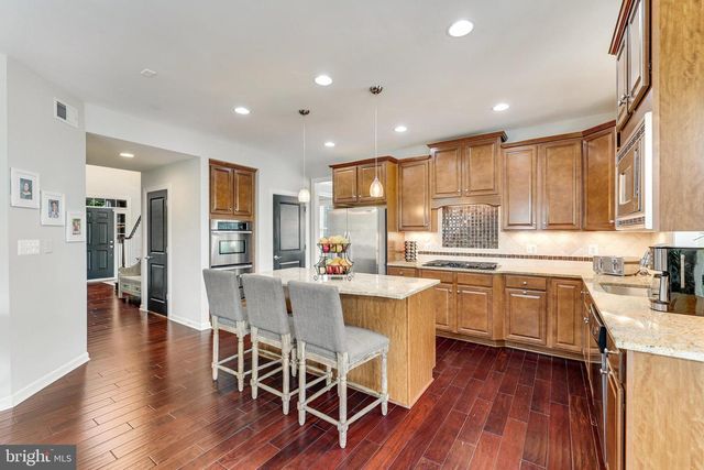 23233 FALLEN HILLS DR, Brambleton, VA 20148