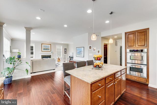 23233 FALLEN HILLS DR, Brambleton, VA 20148