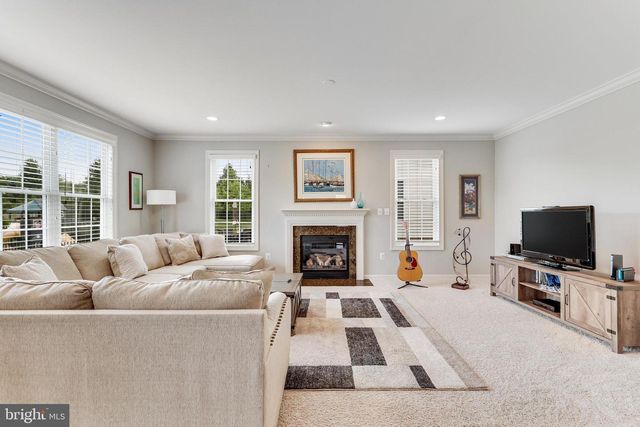 23233 FALLEN HILLS DR, Brambleton, VA 20148