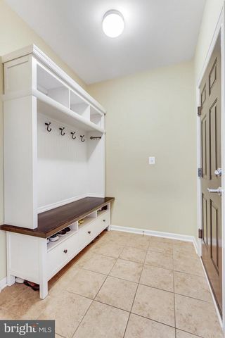 23233 FALLEN HILLS DR, Brambleton, VA 20148