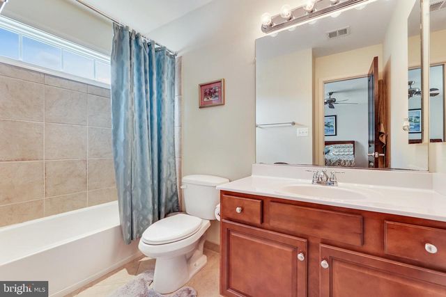 23233 FALLEN HILLS DR, Brambleton, VA 20148
