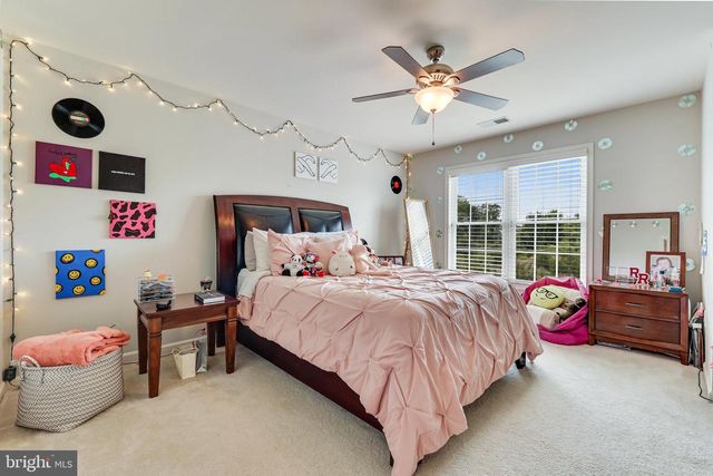 23233 FALLEN HILLS DR, Brambleton, VA 20148