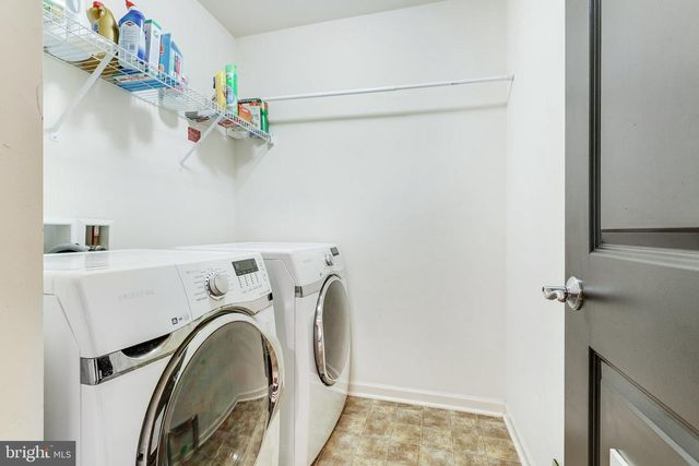 23233 FALLEN HILLS DR, Brambleton, VA 20148