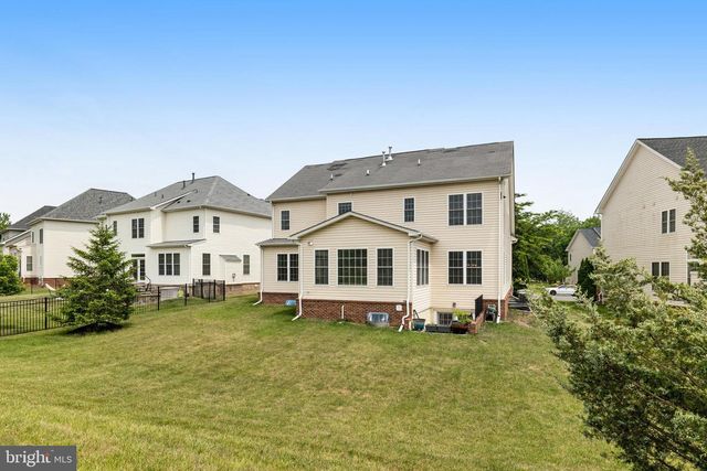 23233 FALLEN HILLS DR, Brambleton, VA 20148
