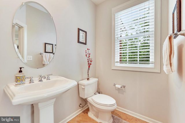 23233 FALLEN HILLS DR, Brambleton, VA 20148