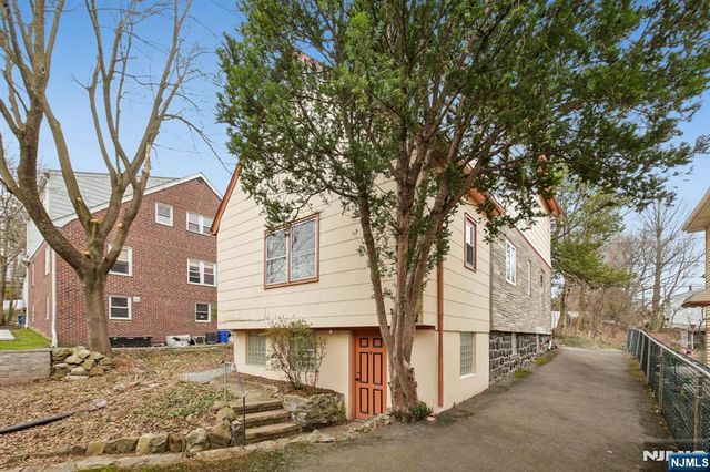 161 Chestnut Street, Leonia, NJ 07605