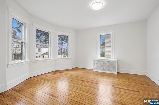 161 Chestnut Street, Leonia, NJ 07605