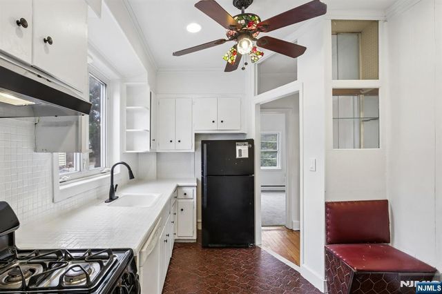 161 Chestnut Street, Leonia, NJ 07605