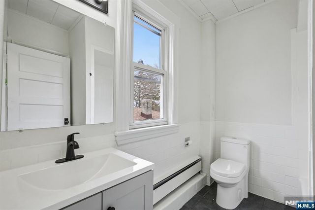 161 Chestnut Street, Leonia, NJ 07605