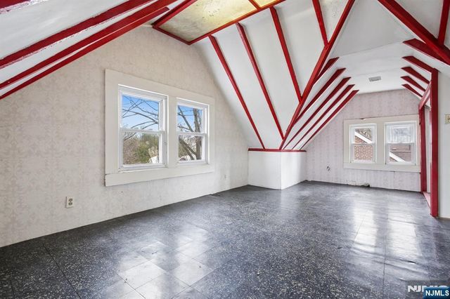 161 Chestnut Street, Leonia, NJ 07605