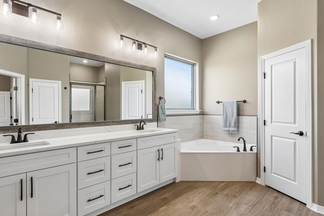 812 Eagle Claw CV, Salado, TX 76571
