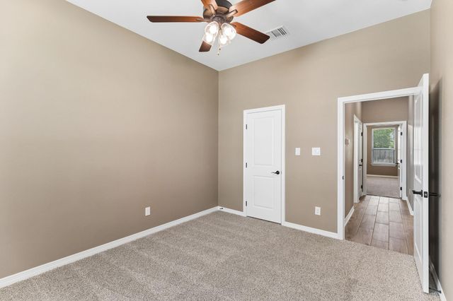 812 Eagle Claw CV, Salado, TX 76571