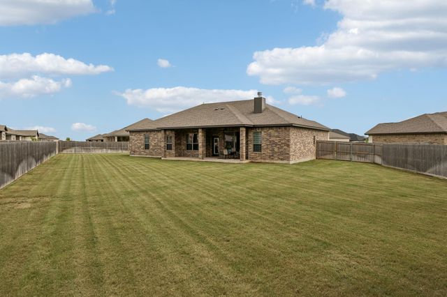 812 Eagle Claw CV, Salado, TX 76571