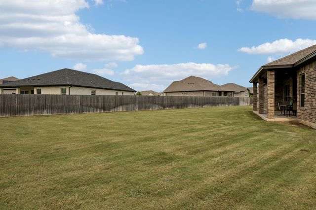 812 Eagle Claw CV, Salado, TX 76571