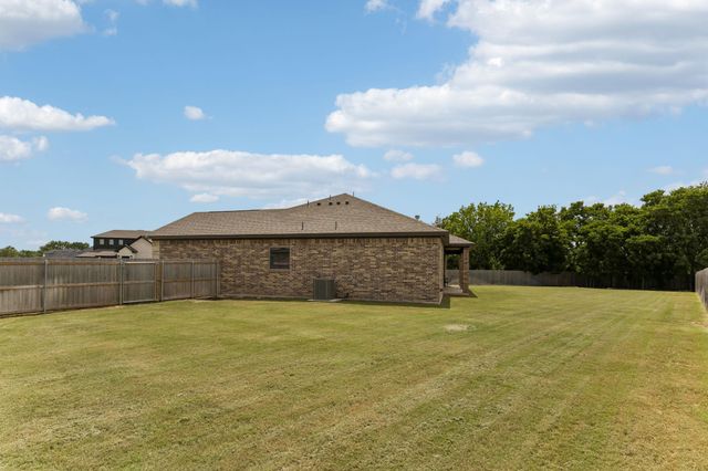 812 Eagle Claw CV, Salado, TX 76571