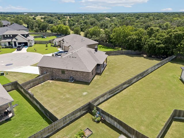 812 Eagle Claw CV, Salado, TX 76571