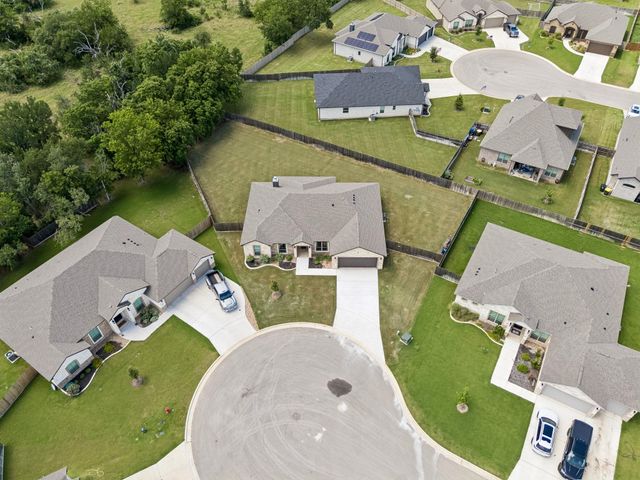 812 Eagle Claw CV, Salado, TX 76571