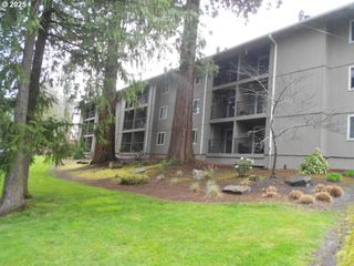 2680 Sw 87TH Ave 8, Portland, OR 97225