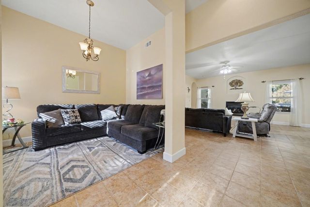 12199 Jackson Pines Dr, Jackson, CA 95642