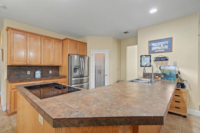 12199 Jackson Pines Dr, Jackson, CA 95642