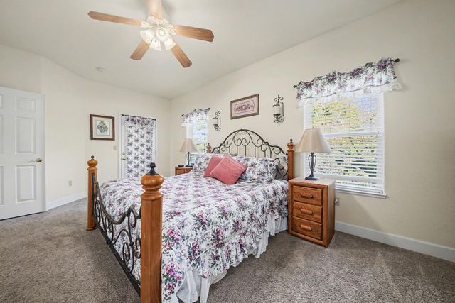 12199 Jackson Pines Dr, Jackson, CA 95642