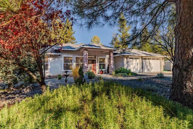 12199 Jackson Pines Dr, Jackson, CA 95642