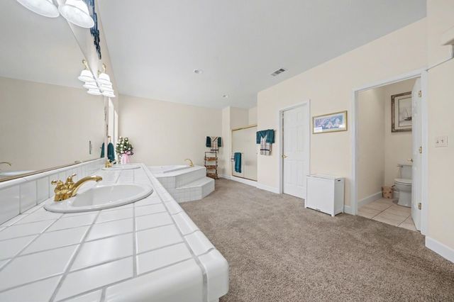 12199 Jackson Pines Dr, Jackson, CA 95642