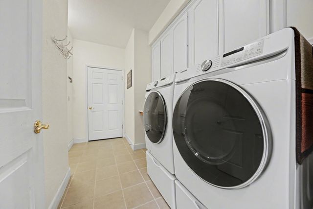 12199 Jackson Pines Dr, Jackson, CA 95642