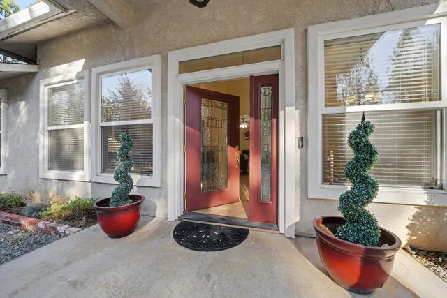 12199 Jackson Pines Dr, Jackson, CA 95642