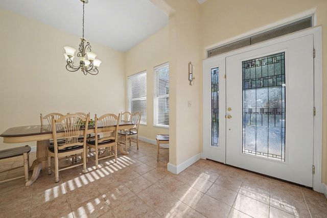 12199 Jackson Pines Dr, Jackson, CA 95642