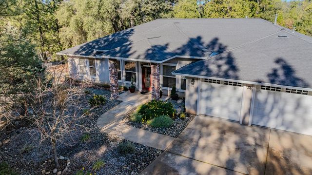 12199 Jackson Pines Dr, Jackson, CA 95642