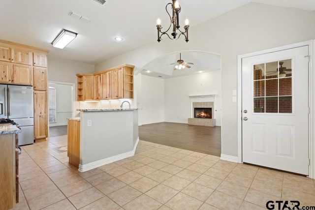 19443 Sara Lane, Flint, TX 75762