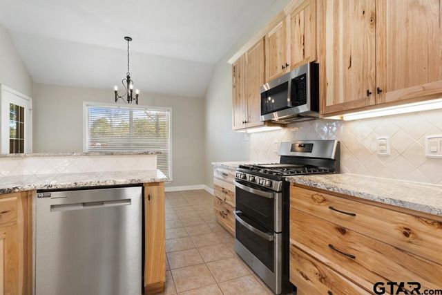 19443 Sara Lane, Flint, TX 75762