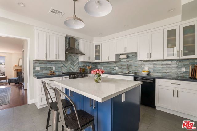 11639 Missouri Avenue, Los Angeles, CA 90025