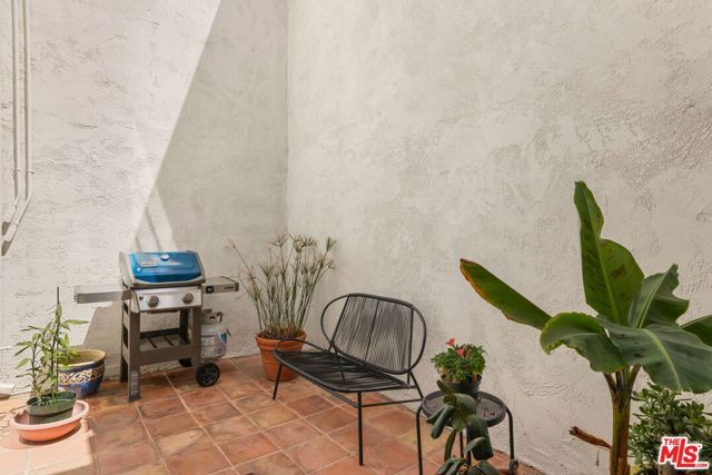 11639 Missouri Avenue, Los Angeles, CA 90025