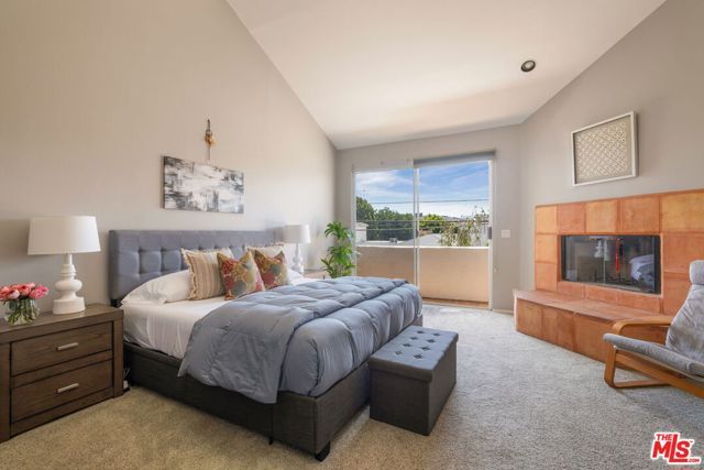 11639 Missouri Avenue, Los Angeles, CA 90025