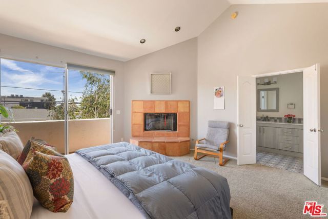 11639 Missouri Avenue, Los Angeles, CA 90025