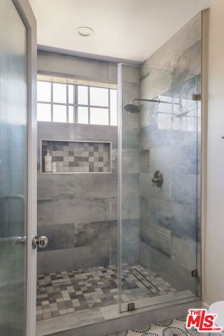 11639 Missouri Avenue, Los Angeles, CA 90025