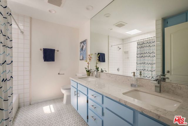 11639 Missouri Avenue, Los Angeles, CA 90025