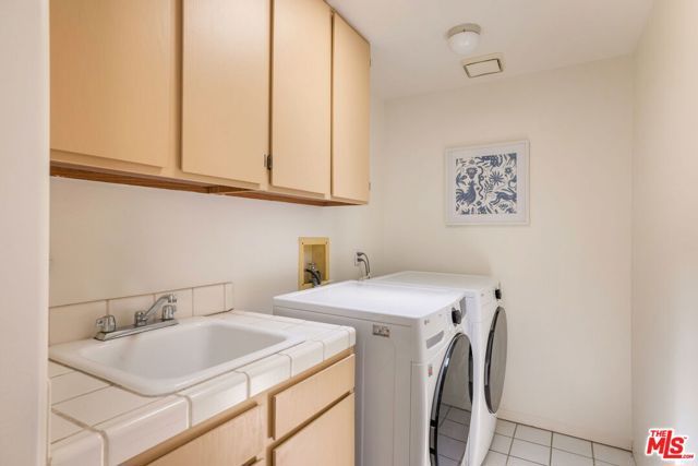 11639 Missouri Avenue, Los Angeles, CA 90025