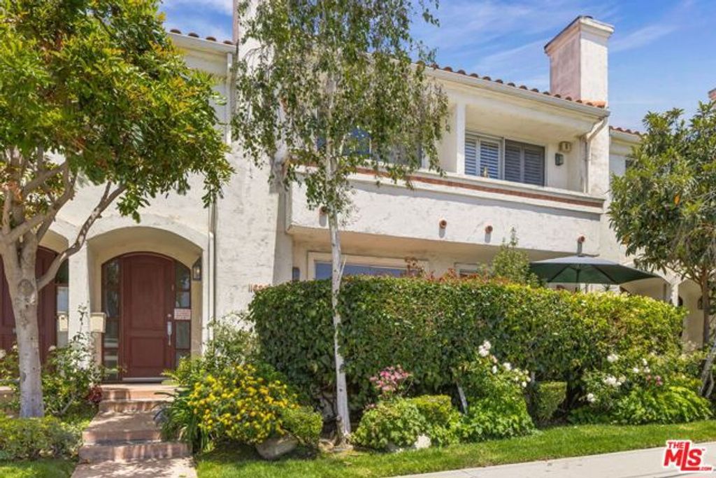 11639 Missouri Avenue, Los Angeles, CA 90025