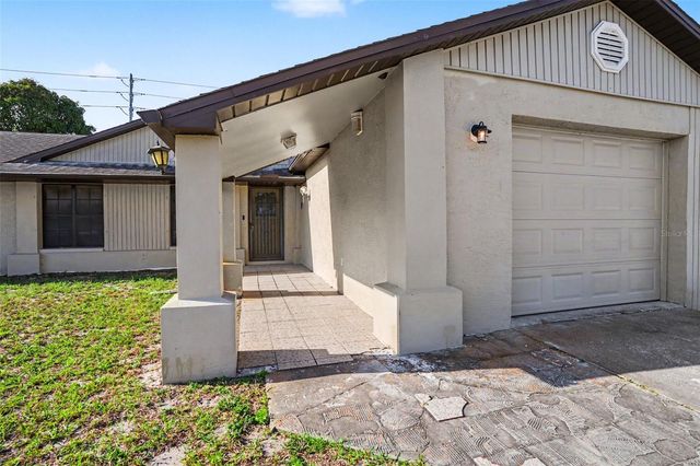2726 BLOSSOM LAKE DRIVE, Holiday, FL 34691