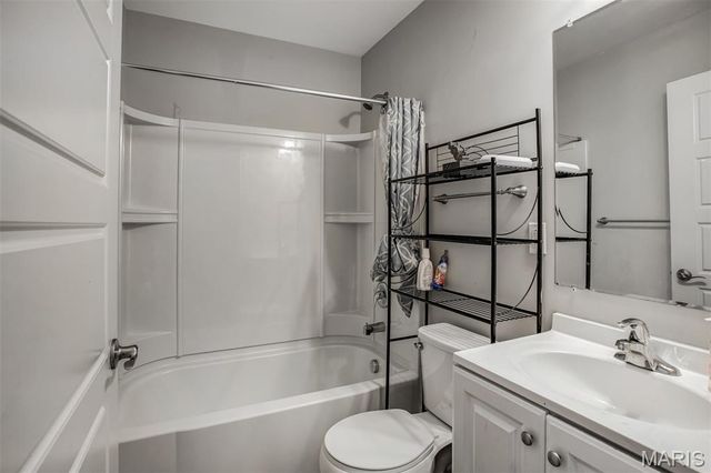 3857 Virginia Avenue, St Louis, MO 63118