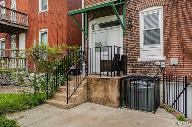 3857 Virginia Avenue, St Louis, MO 63118