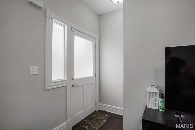 3857 Virginia Avenue, St Louis, MO 63118